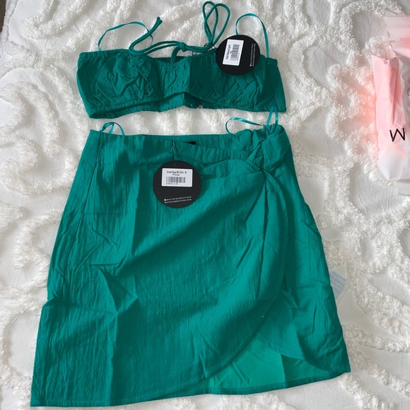 White Fox Boutique Other - Received an extra set, picture shows how it looks on. Adorable!